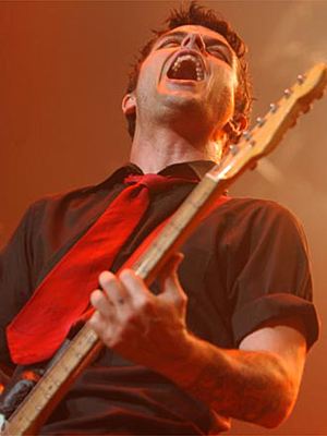 wembley_july02_8_300.jpg